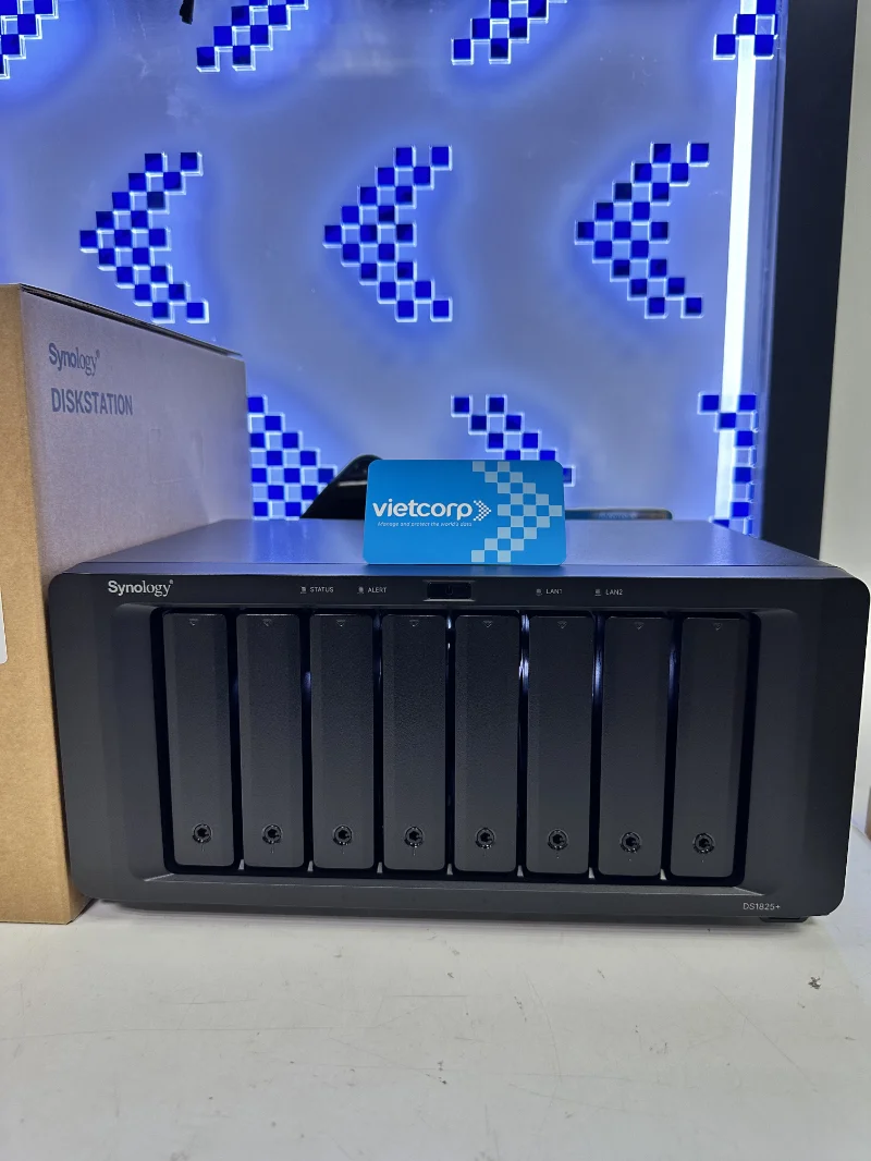 Trên tay NAS Synology DS1825+