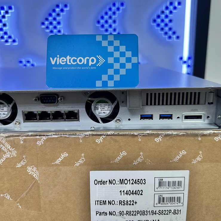 Tren_tay_nas_synology_rs822+_9.webp